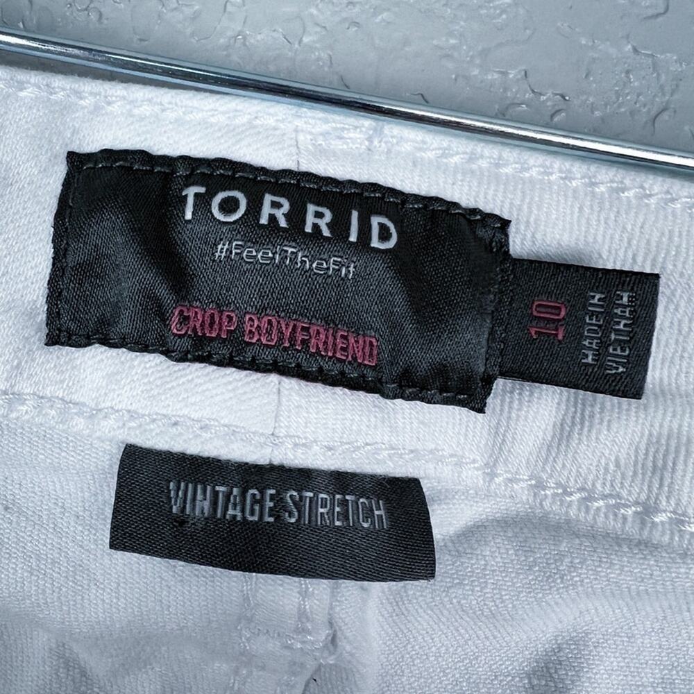 Torrid Crop Boyfriend Straight Vintage Stretch Mid-Rise Jean Optic White 10 EUC - Picture 3 of 9
